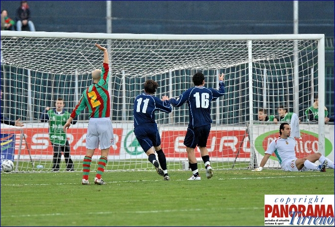 il goal del pareggio ad opera di Ercolano.jpg