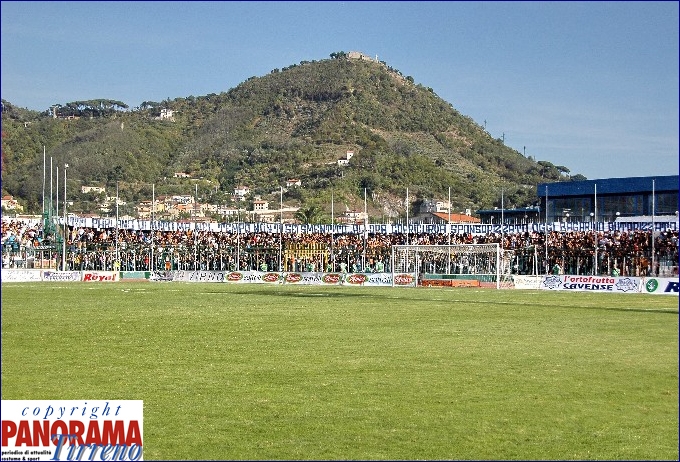 panoramica con lo striscione copy.jpg